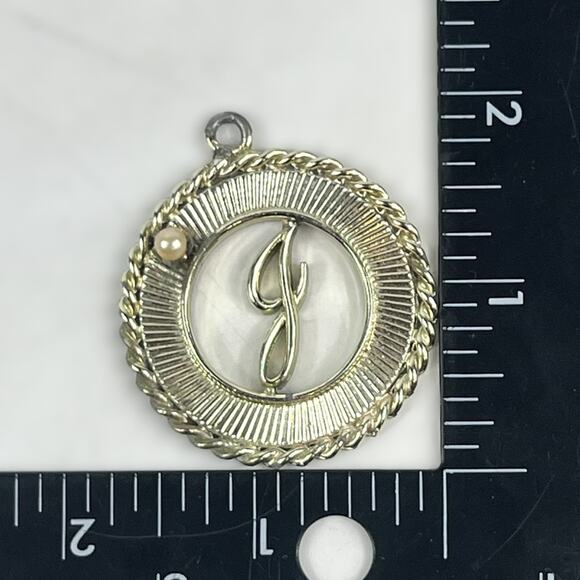 1958 Monogram J Pendant Signed House of Schrager Faux Pearl Necklace NO CHAIN - Picture 3 of 4